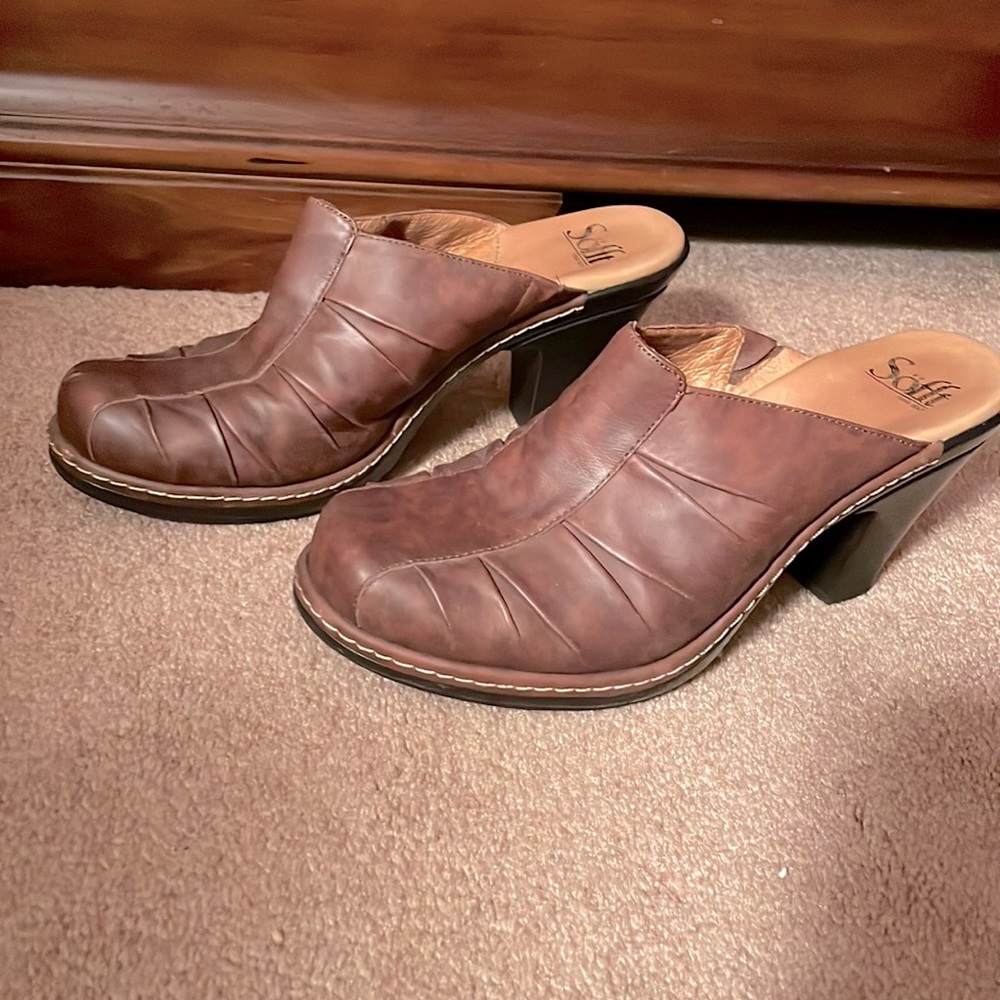 Brown Leather Sofft Clogs